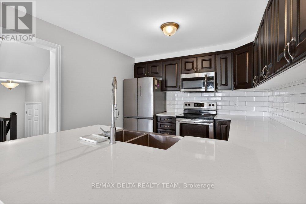 94 Feathertop Lane, Ottawa, Ontario  K2S 1E7 - Photo 22 - X12911170