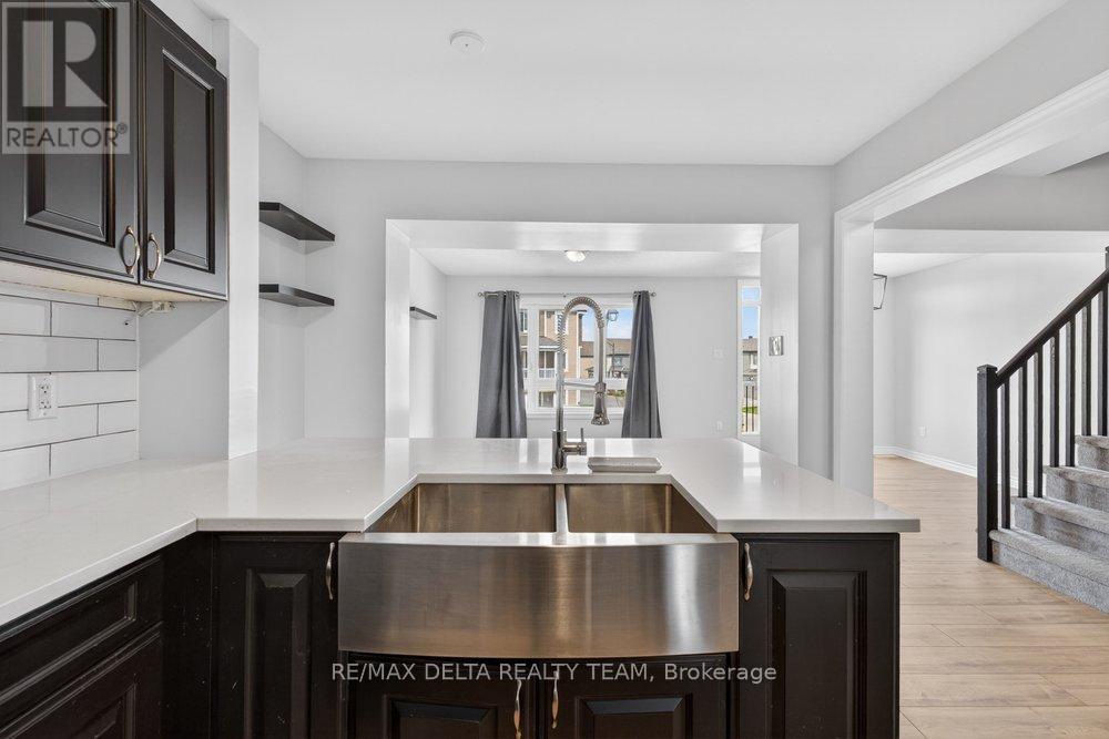 94 Feathertop Lane, Ottawa, Ontario  K2S 1E7 - Photo 23 - X12911170