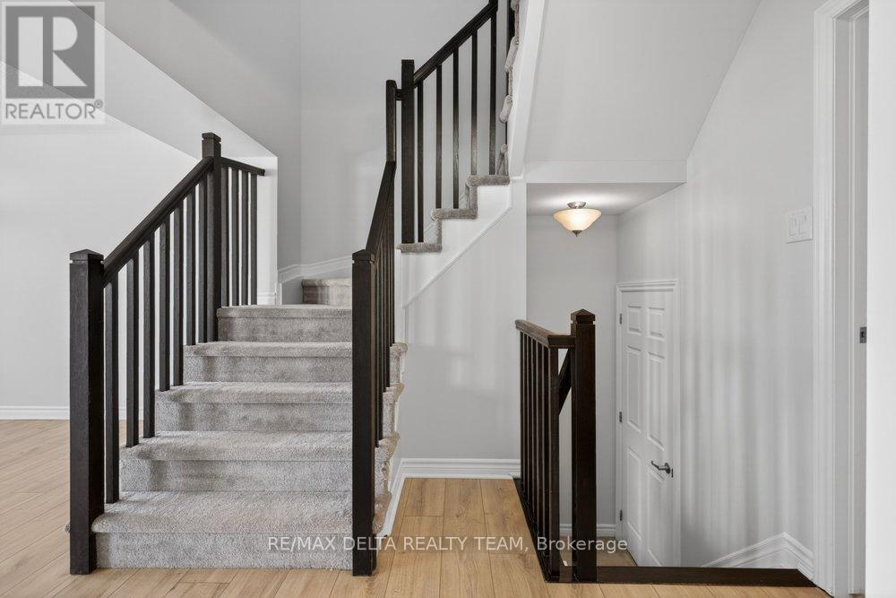 94 Feathertop Lane, Ottawa, Ontario  K2S 1E7 - Photo 30 - X12911170