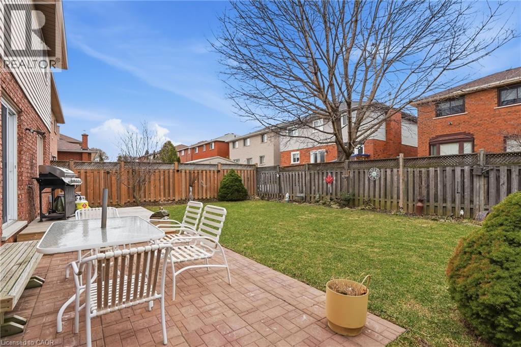 31 Republic Avenue, Hamilton, Ontario  L9B 2G6 - Photo 37 - 40812669