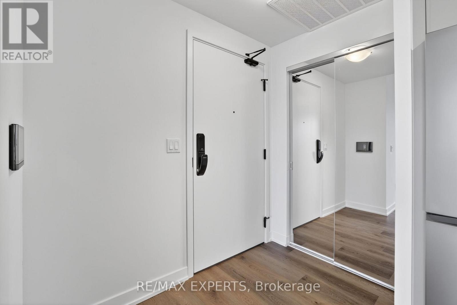 601 - 2075 Lakeshore Road, Burlington, Ontario  L7R 1E2 - Photo 7 - W13032192