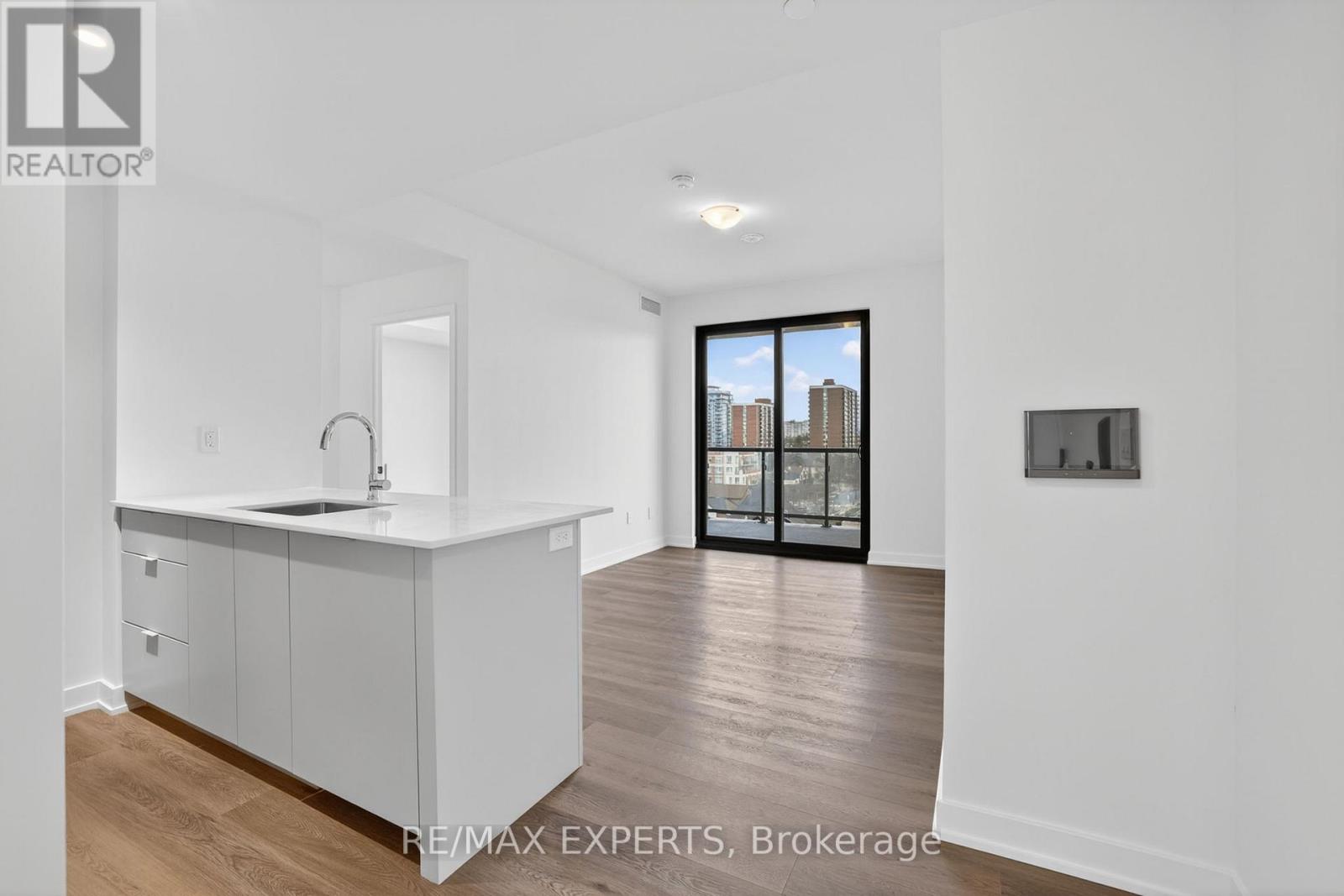 601 - 2075 Lakeshore Road, Burlington, Ontario  L7R 1E2 - Photo 8 - W13032192