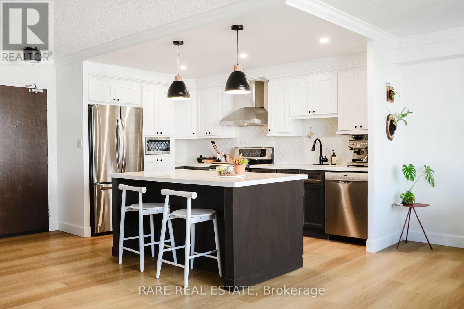 1004 - 135 MARLEE AVENUE, Toronto, Ontario