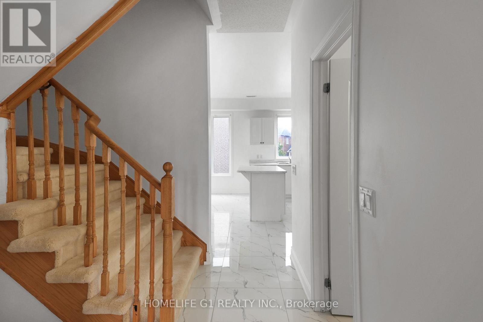 35 Harpreet Circle, Toronto (West Humber-Clairville), Ontario  M9W 0E1 - Photo 11 - W13032224