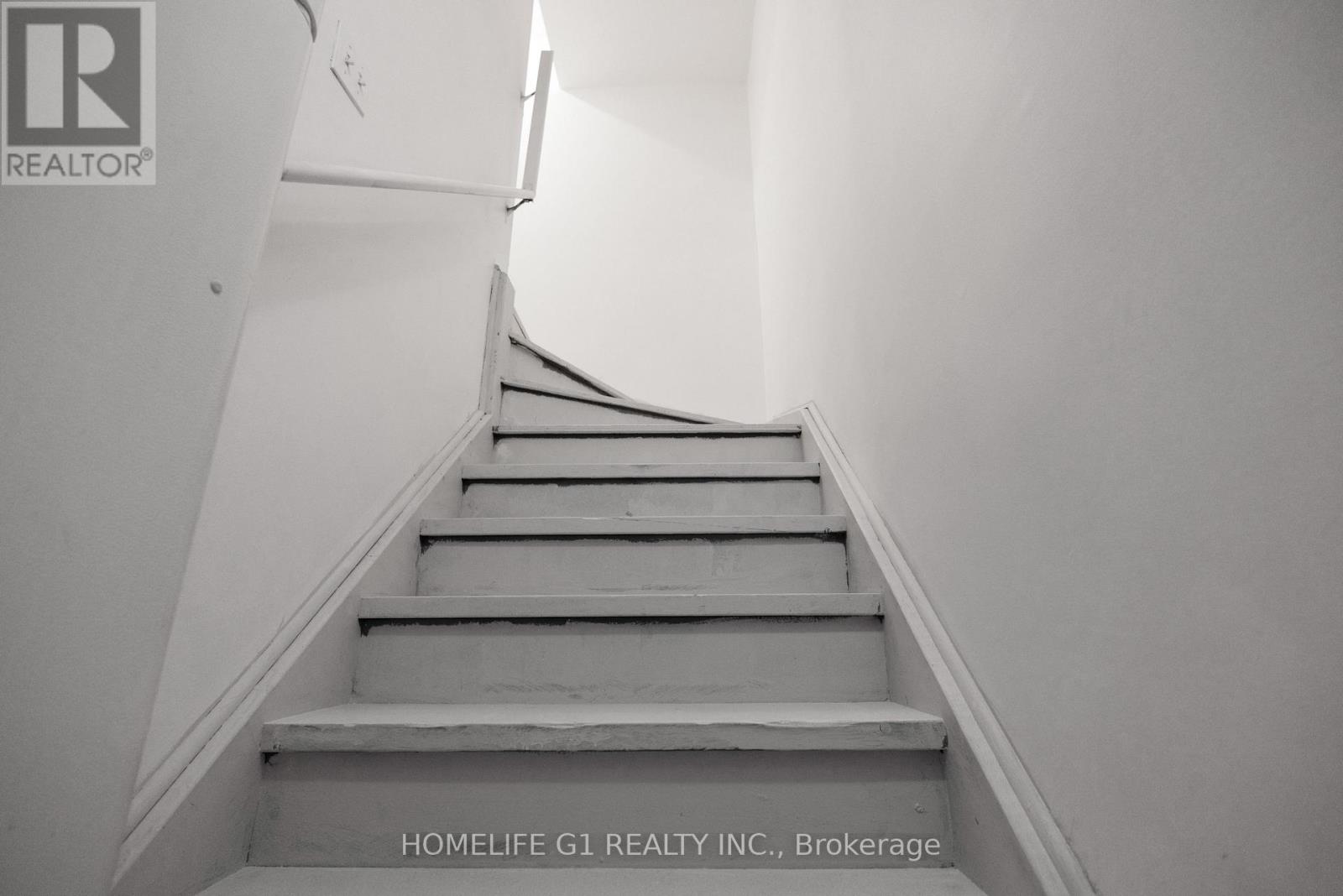 35 Harpreet Circle, Toronto (West Humber-Clairville), Ontario  M9W 0E1 - Photo 35 - W13032224