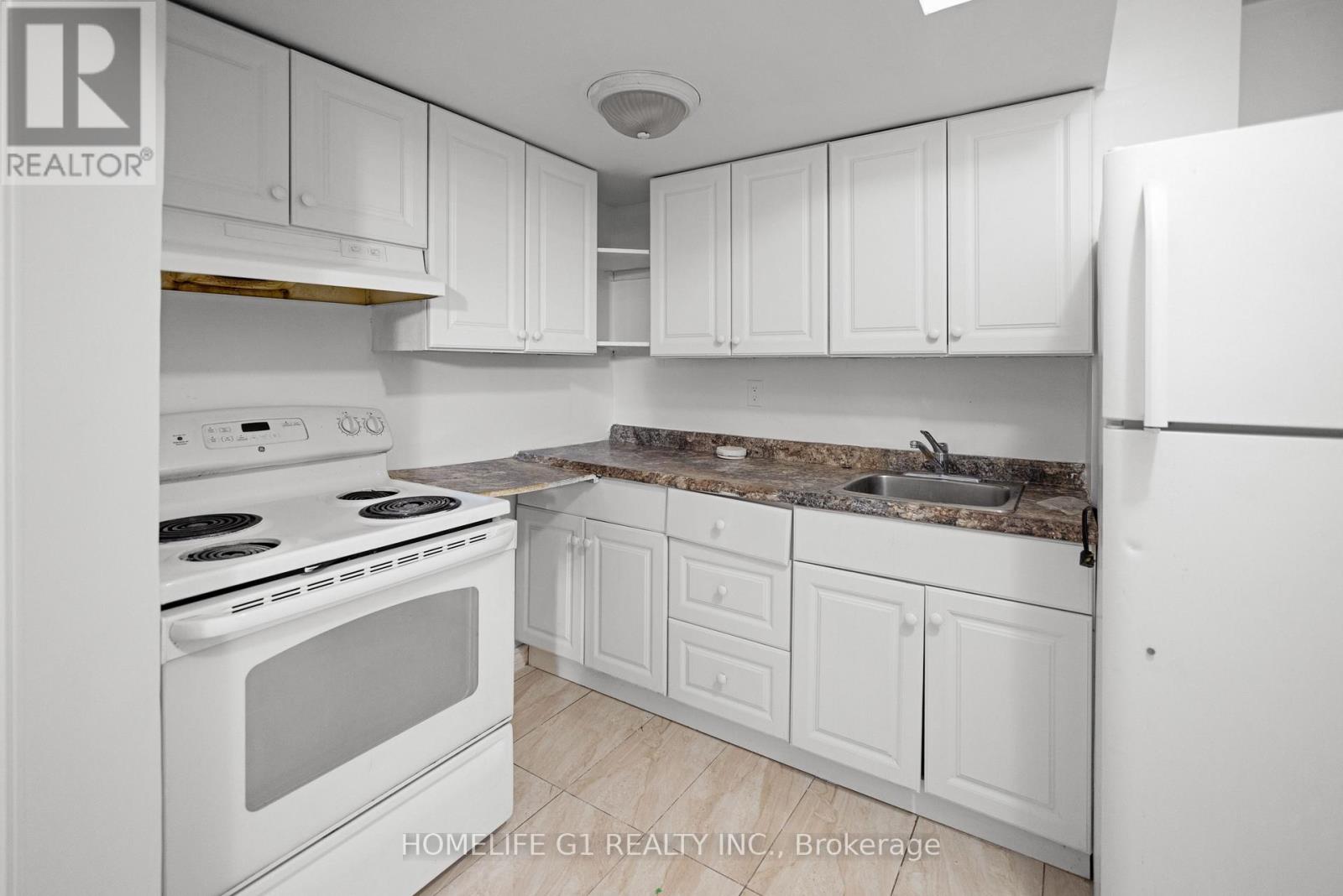 35 Harpreet Circle, Toronto (West Humber-Clairville), Ontario  M9W 0E1 - Photo 36 - W13032224