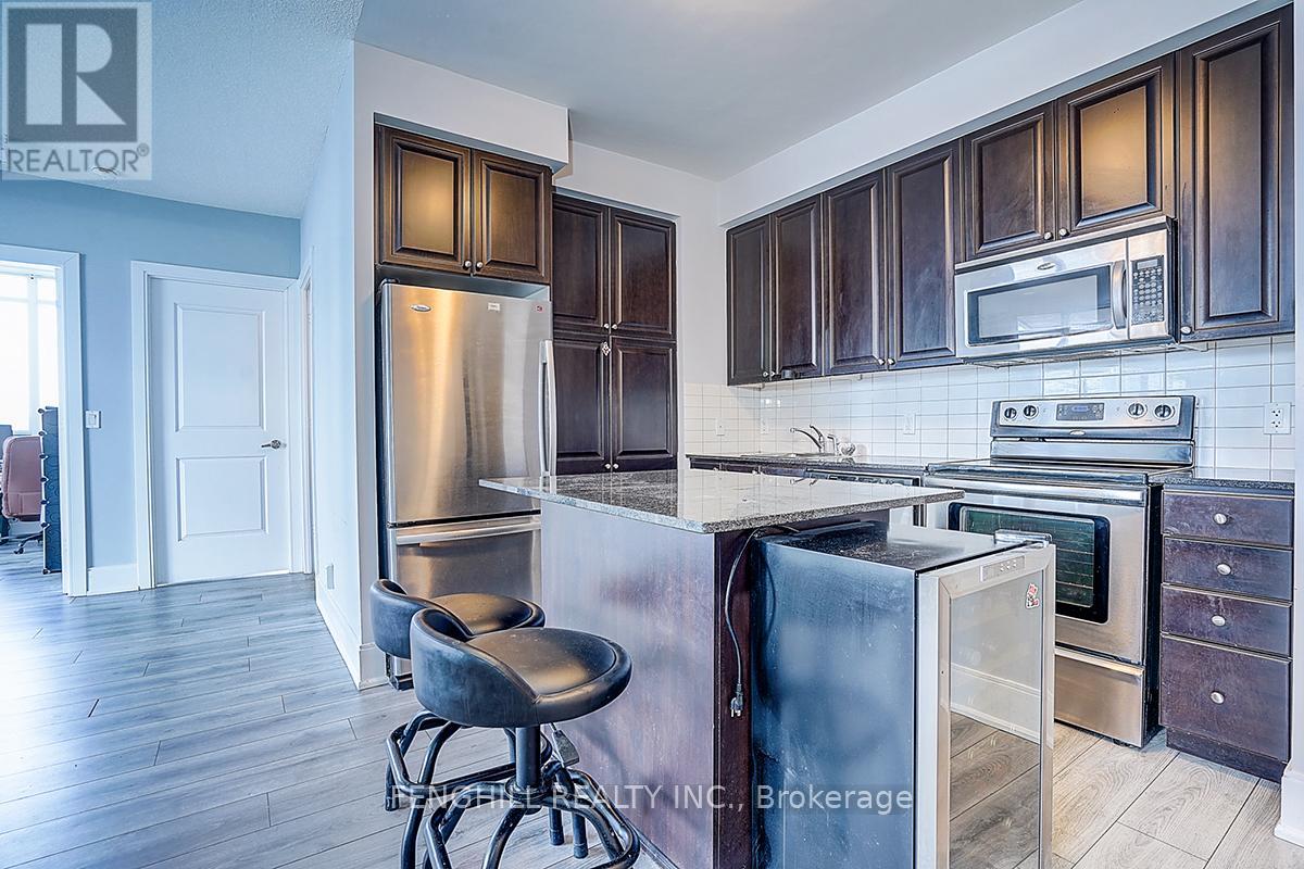 2904 - 330 Burnhamthorpe Road W, Mississauga, Ontario  L5B 0E1 - Photo 12 - W13032228