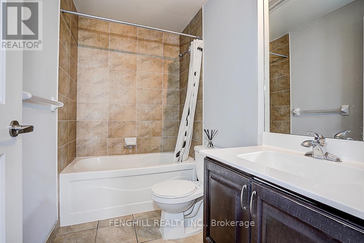 2904 - 330 Burnhamthorpe Road W, Mississauga, Ontario  L5B 0E1 - Photo 17 - W13032228