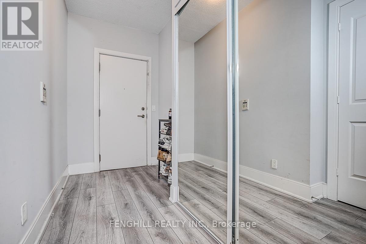 2904 - 330 Burnhamthorpe Road W, Mississauga, Ontario  L5B 0E1 - Photo 18 - W13032228