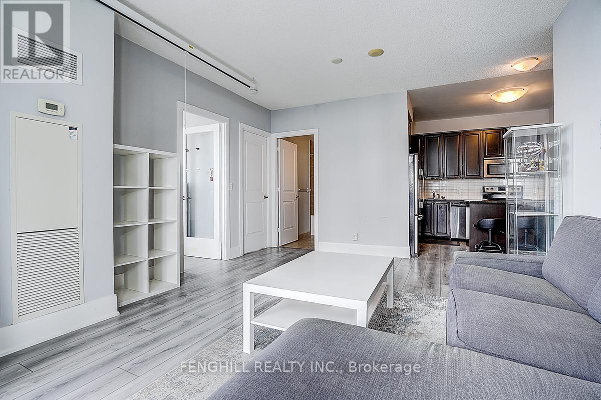 2904 - 330 Burnhamthorpe Road W, Mississauga, Ontario  L5B 0E1 - Photo 7 - W13032228