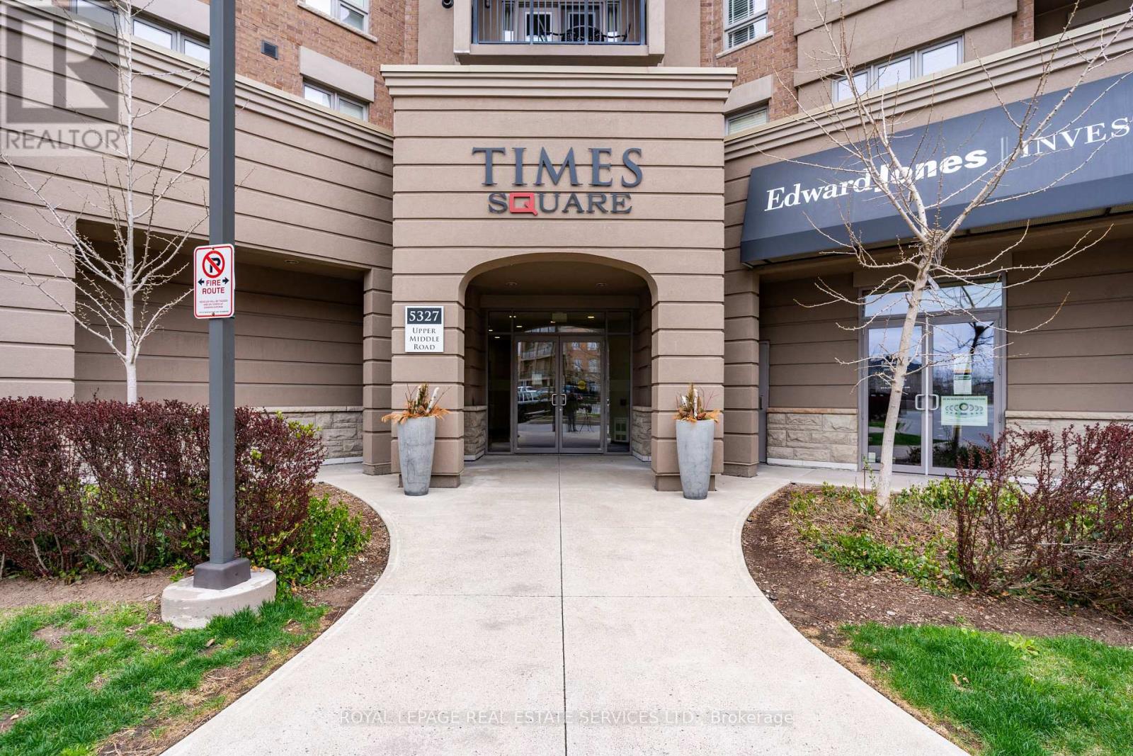 404 - 5327 Upper Middle Road, Burlington, Ontario  L7L 0E9 - Photo 2 - W13032242