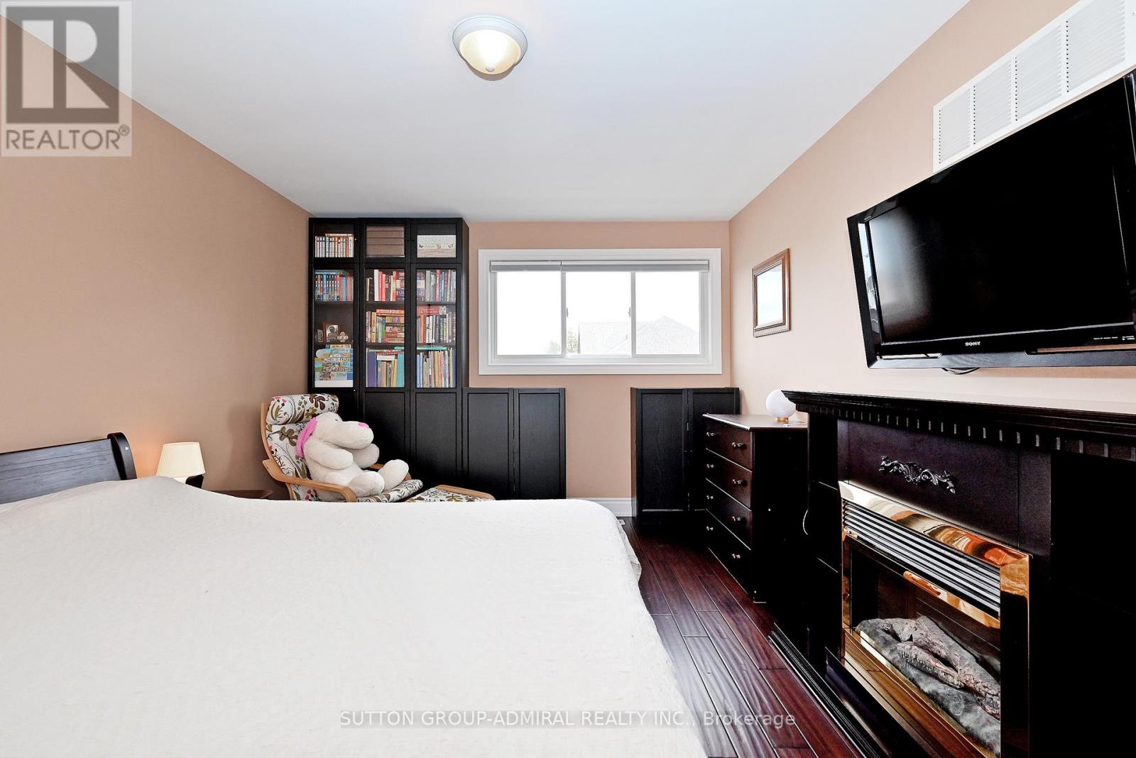 21 Bigham Crescent, Toronto, Ontario  M9C 5C5 - Photo 22 - W13032292