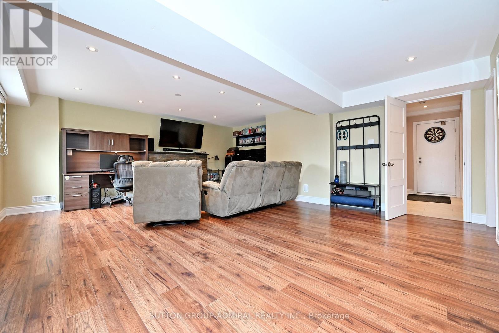 21 Bigham Crescent, Toronto, Ontario  M9C 5C5 - Photo 31 - W13032292