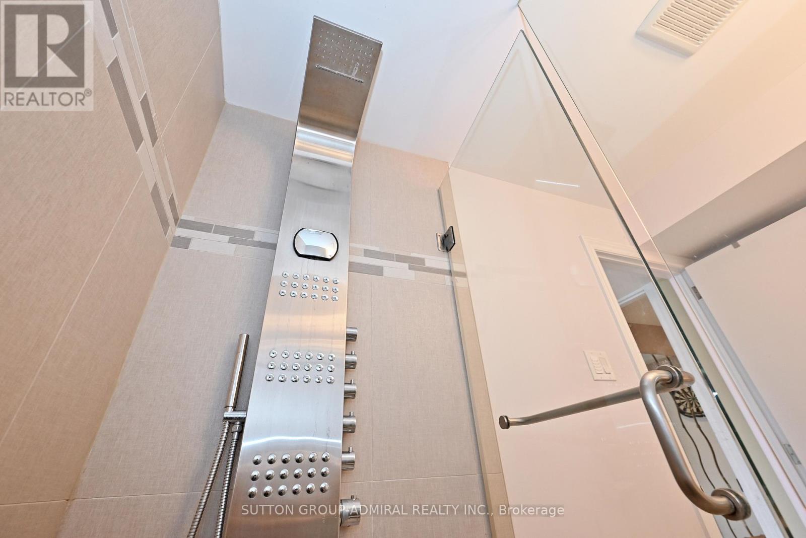 21 Bigham Crescent, Toronto, Ontario  M9C 5C5 - Photo 39 - W13032292