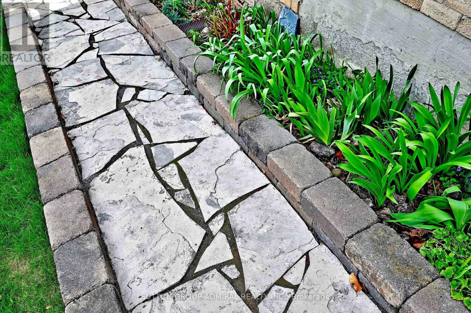 21 Bigham Crescent, Toronto, Ontario  M9C 5C5 - Photo 50 - W13032292