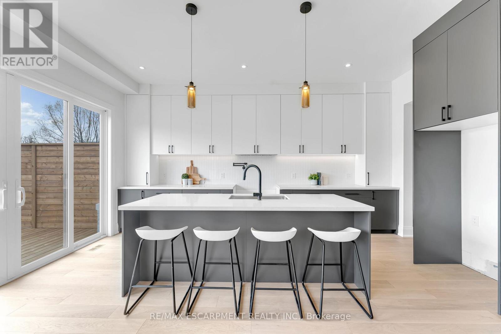 2350 Eighth Line, Oakville, Ontario  L6H 7E6 - Photo 20 - W13032326