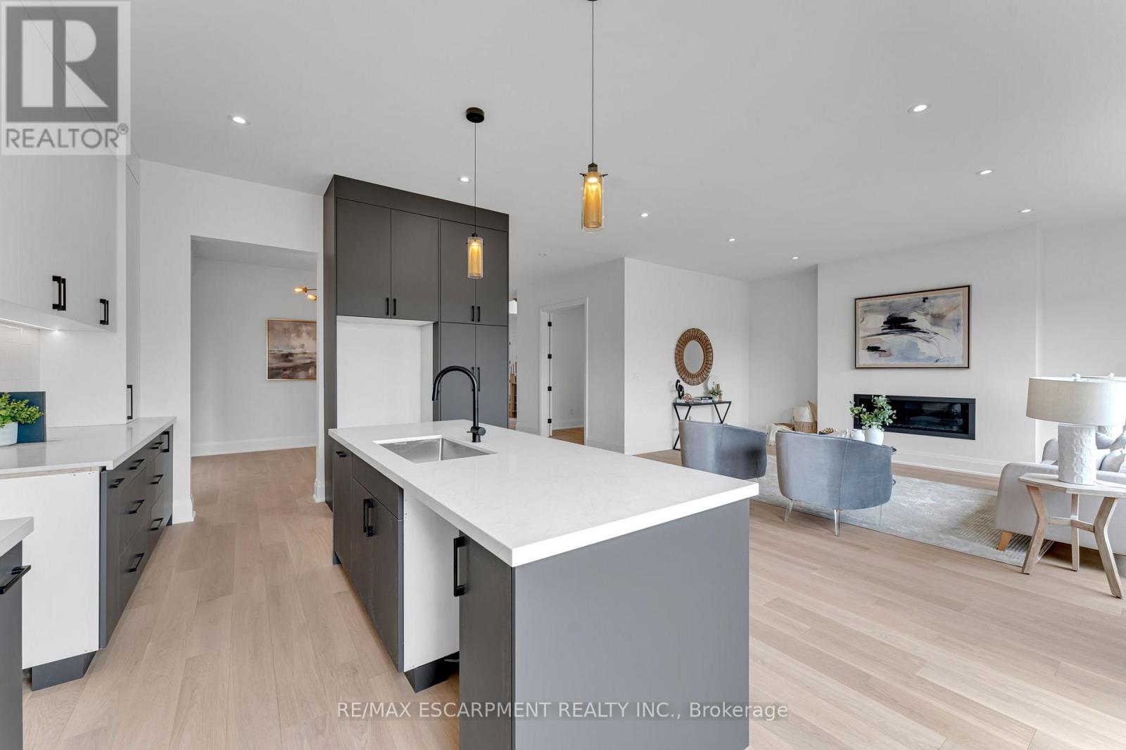 2350 Eighth Line, Oakville, Ontario  L6H 7E6 - Photo 21 - W13032326