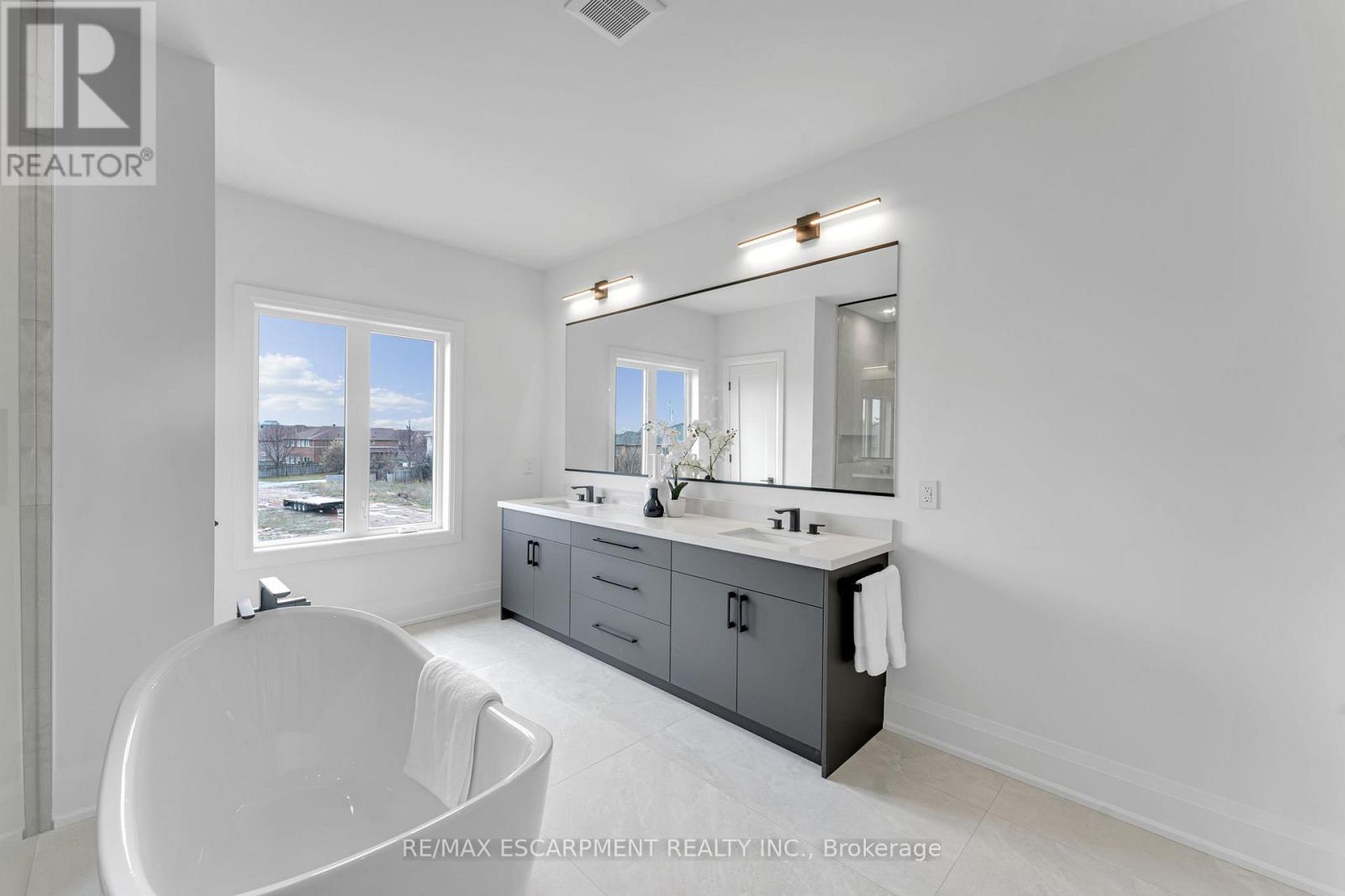 2350 Eighth Line, Oakville, Ontario  L6H 7E6 - Photo 29 - W13032326