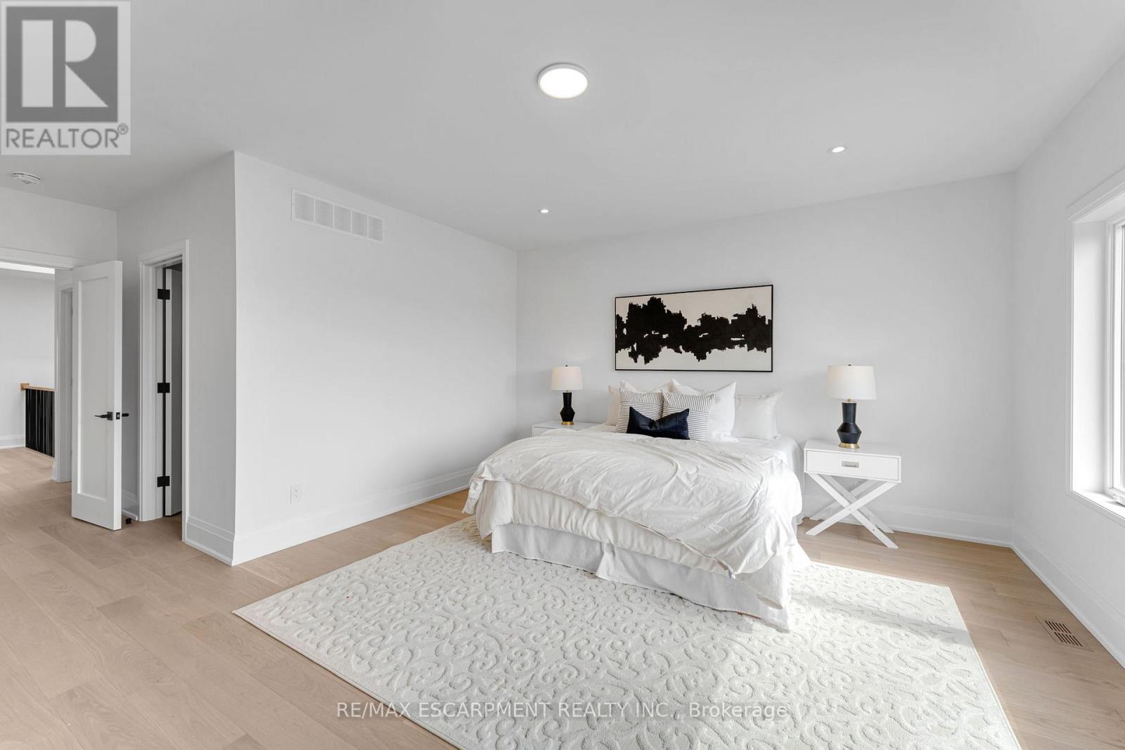 2350 Eighth Line, Oakville, Ontario  L6H 7E6 - Photo 30 - W13032326