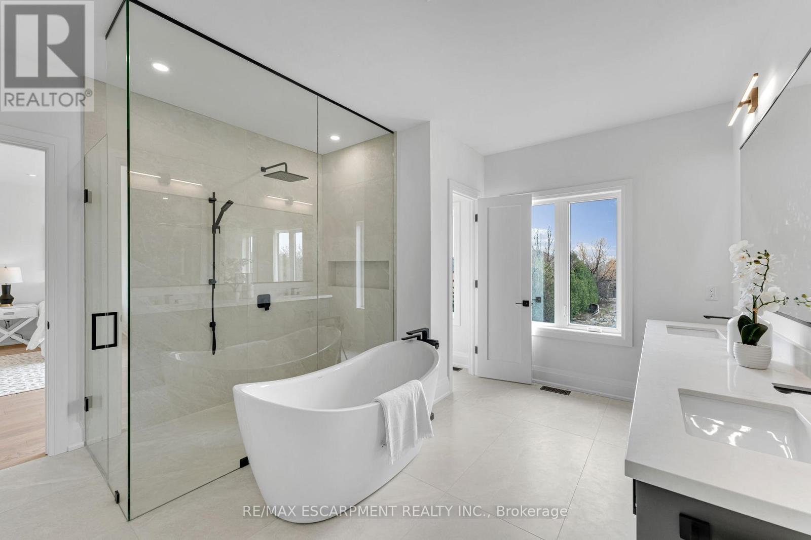 2350 Eighth Line, Oakville, Ontario  L6H 7E6 - Photo 32 - W13032326