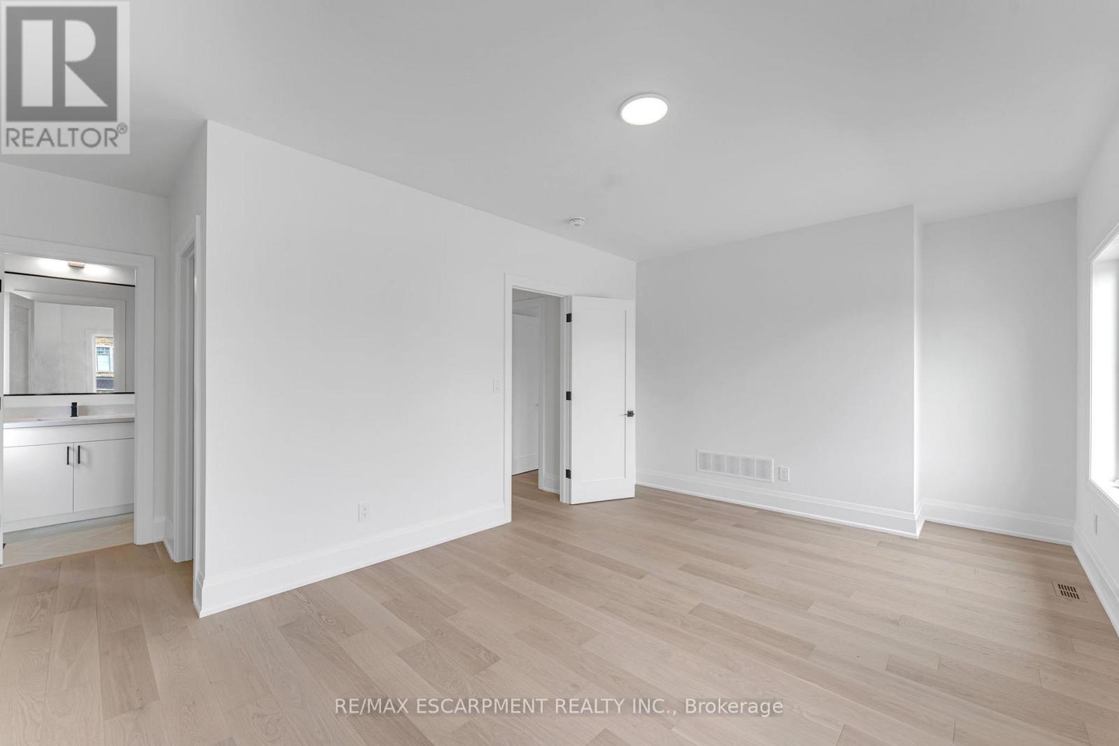 2350 Eighth Line, Oakville, Ontario  L6H 7E6 - Photo 44 - W13032326