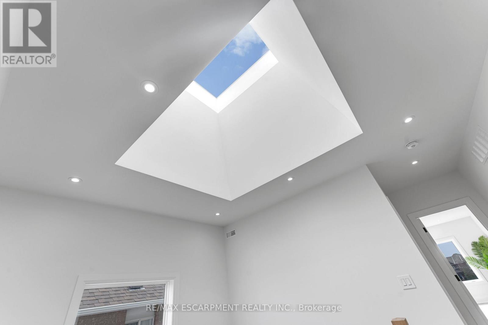 2350 Eighth Line, Oakville, Ontario  L6H 7E6 - Photo 47 - W13032326