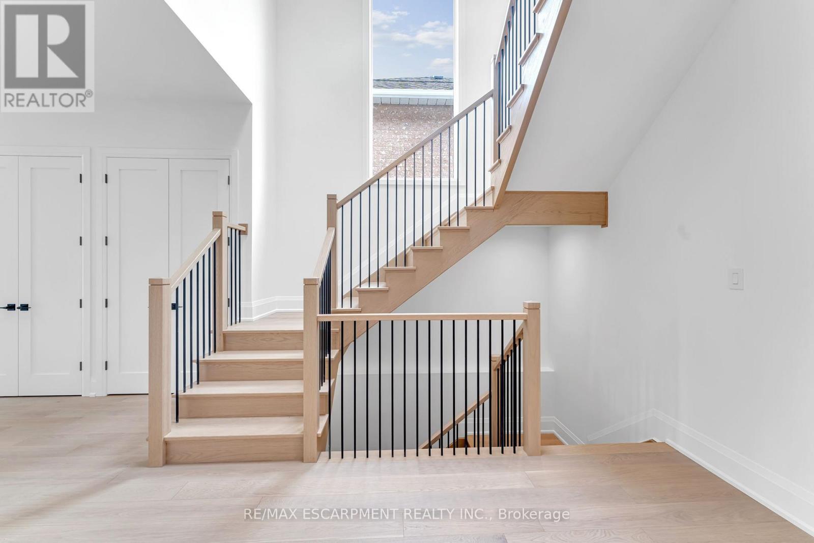 2350 Eighth Line, Oakville, Ontario  L6H 7E6 - Photo 6 - W13032326