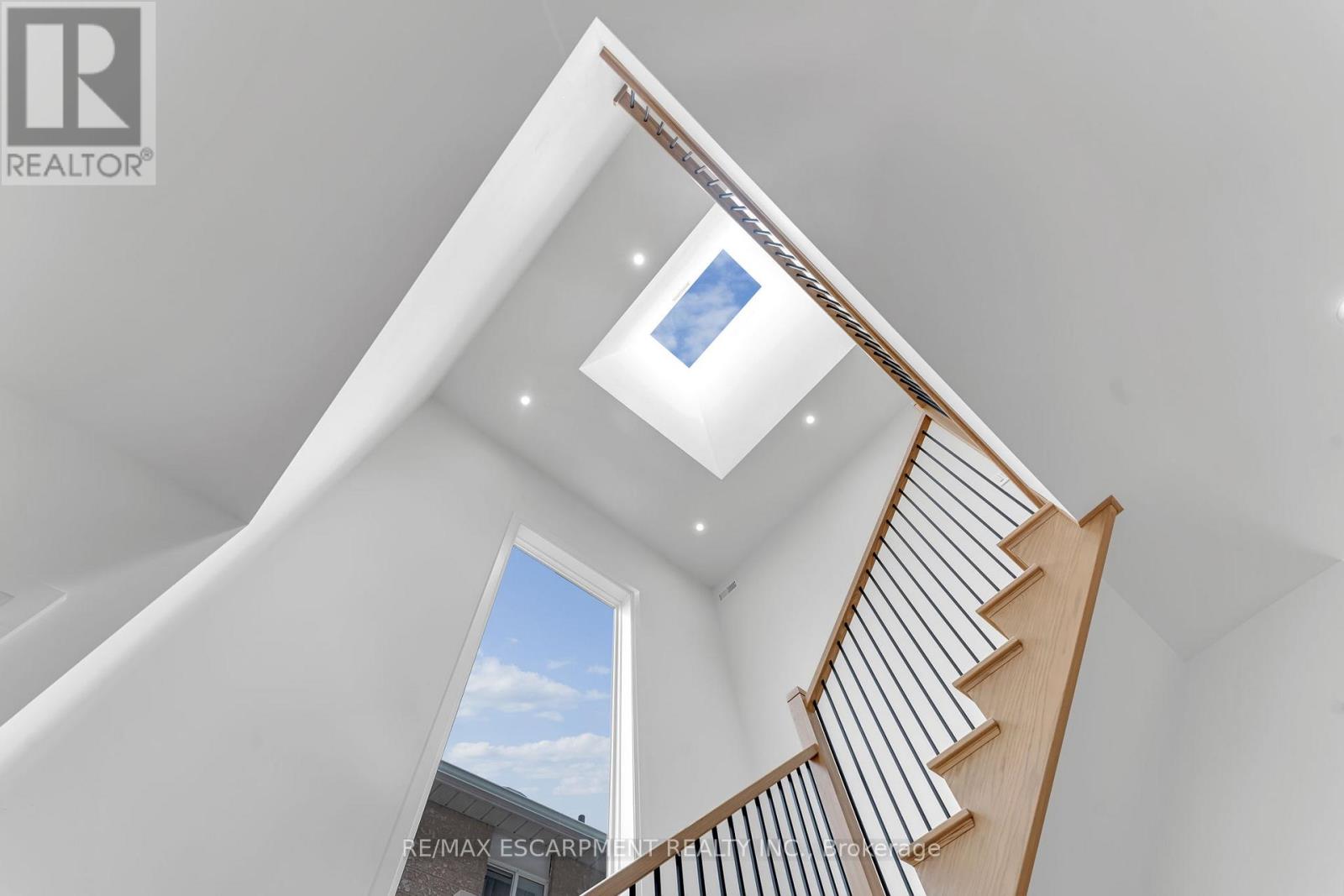 2350 Eighth Line, Oakville, Ontario  L6H 7E6 - Photo 7 - W13032326