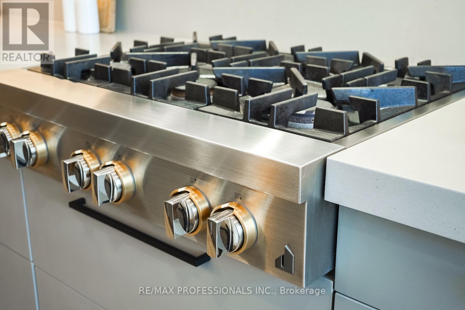 1039 Lorne Park Road, Mississauga, Ontario  L5H 2Z9 - Photo 13 - W13032352