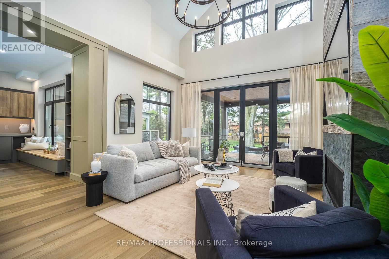 1039 Lorne Park Road, Mississauga, Ontario  L5H 2Z9 - Photo 19 - W13032352