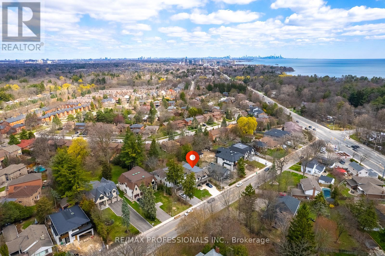 1039 Lorne Park Road, Mississauga, Ontario  L5H 2Z9 - Photo 3 - W13032352