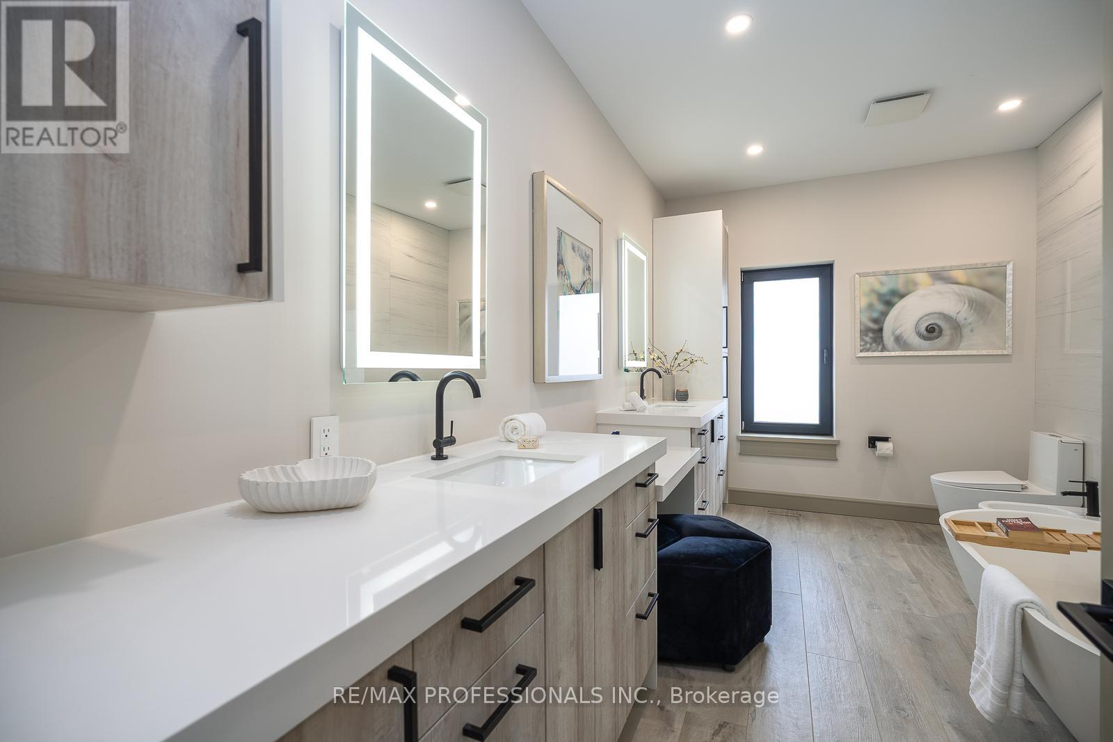 1039 Lorne Park Road, Mississauga, Ontario  L5H 2Z9 - Photo 30 - W13032352