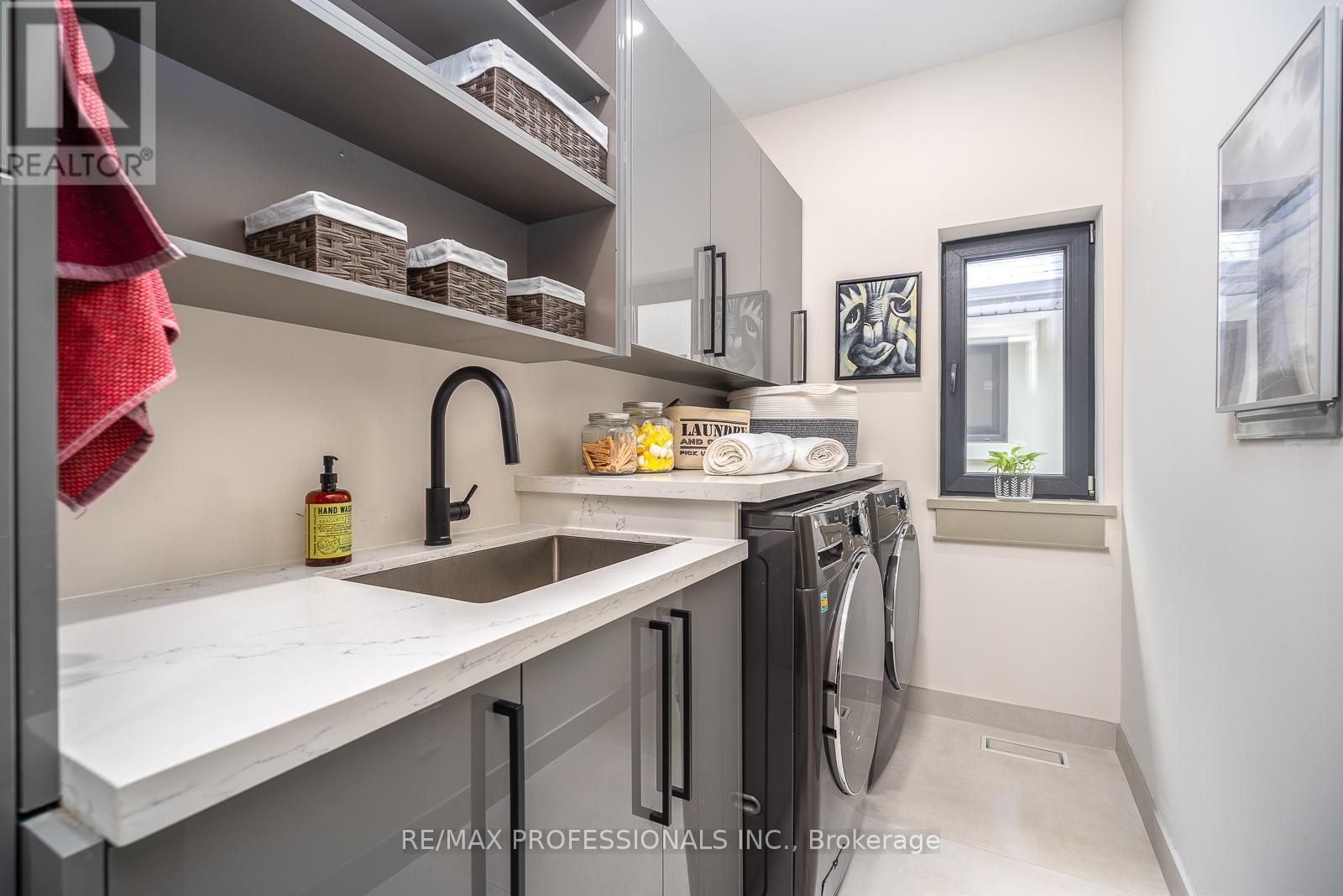 1039 Lorne Park Road, Mississauga, Ontario  L5H 2Z9 - Photo 37 - W13032352