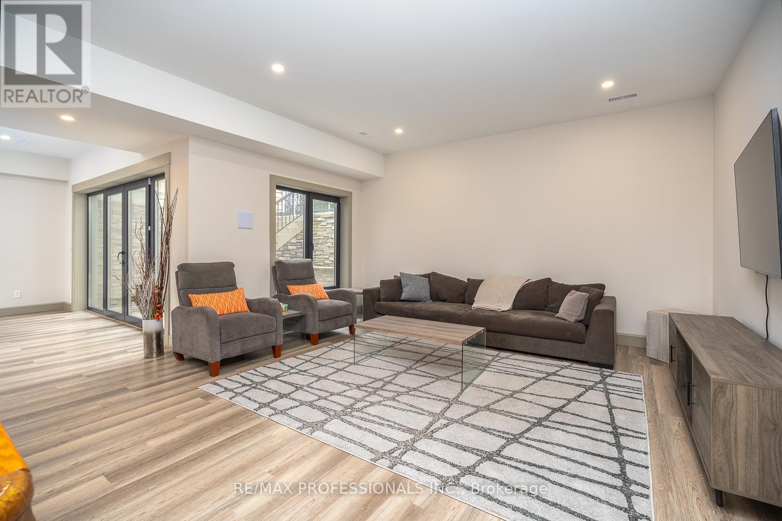 1039 Lorne Park Road, Mississauga, Ontario  L5H 2Z9 - Photo 39 - W13032352