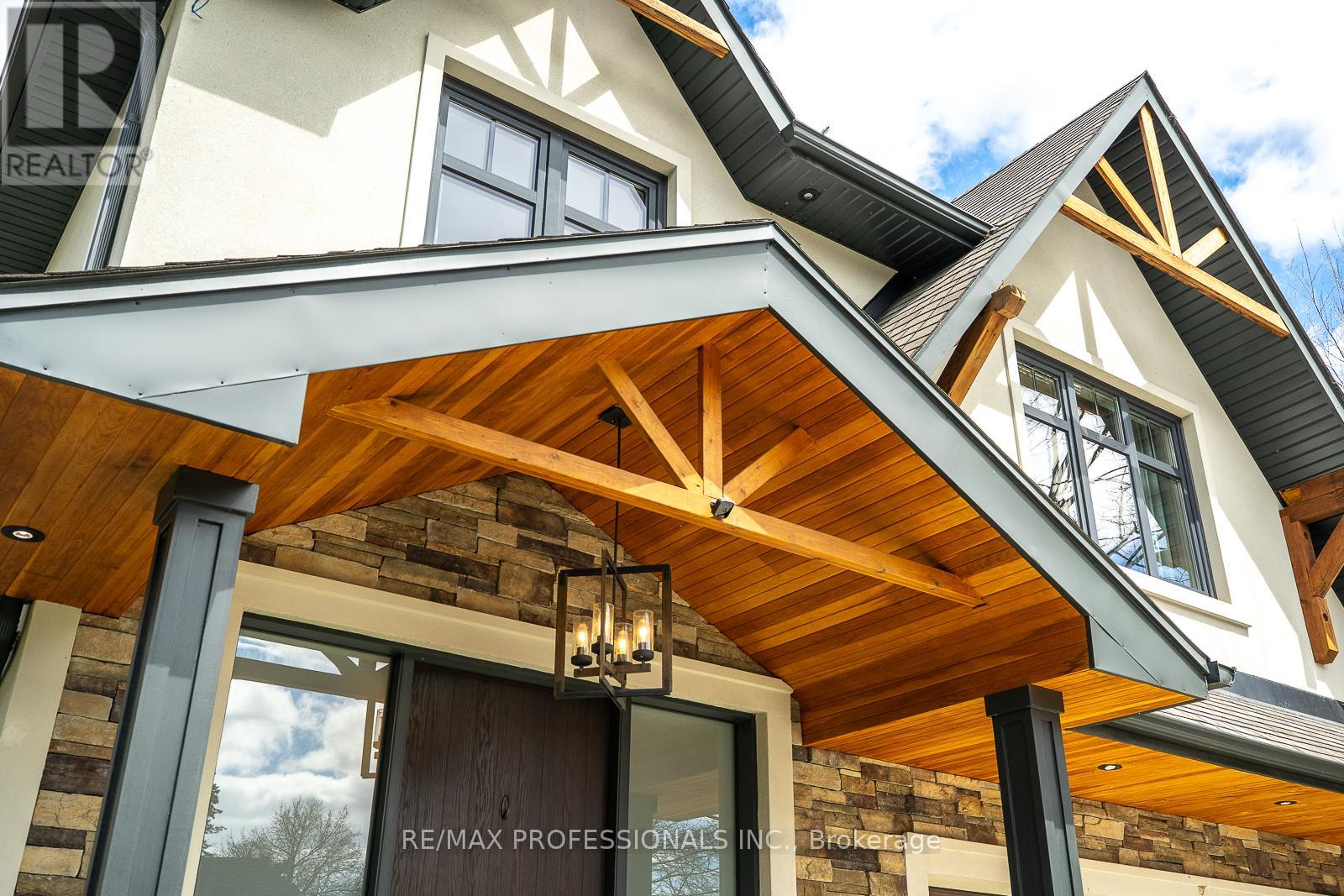 1039 Lorne Park Road, Mississauga, Ontario  L5H 2Z9 - Photo 4 - W13032352