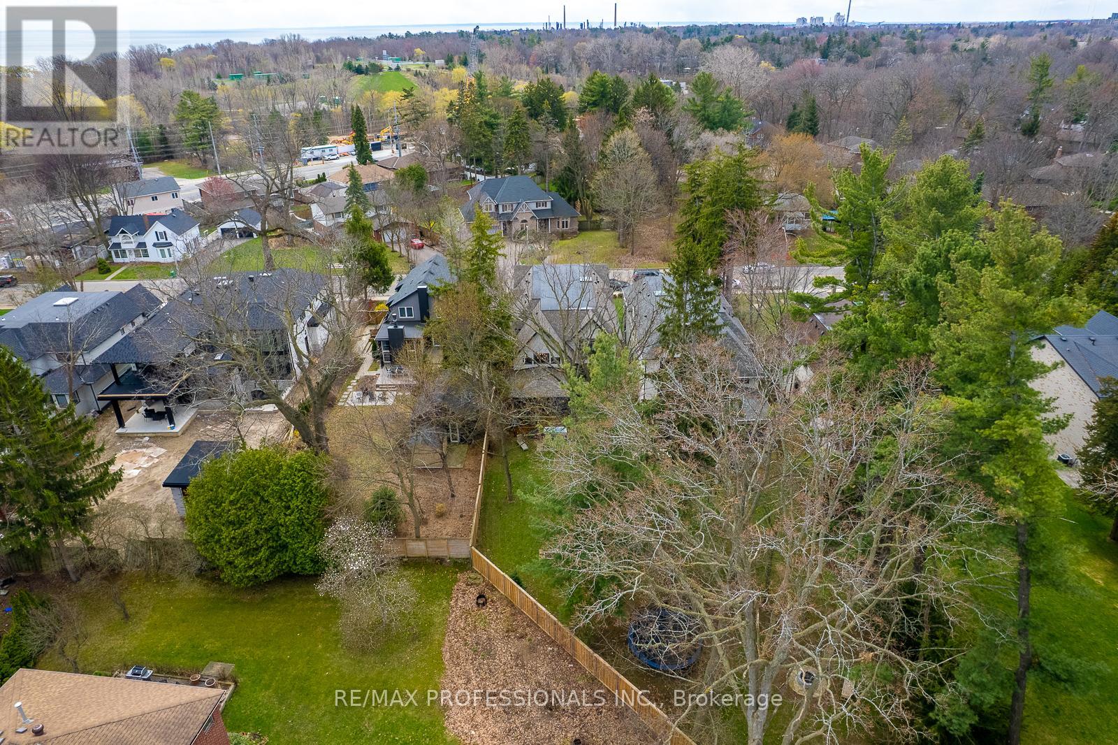 1039 Lorne Park Road, Mississauga, Ontario  L5H 2Z9 - Photo 48 - W13032352