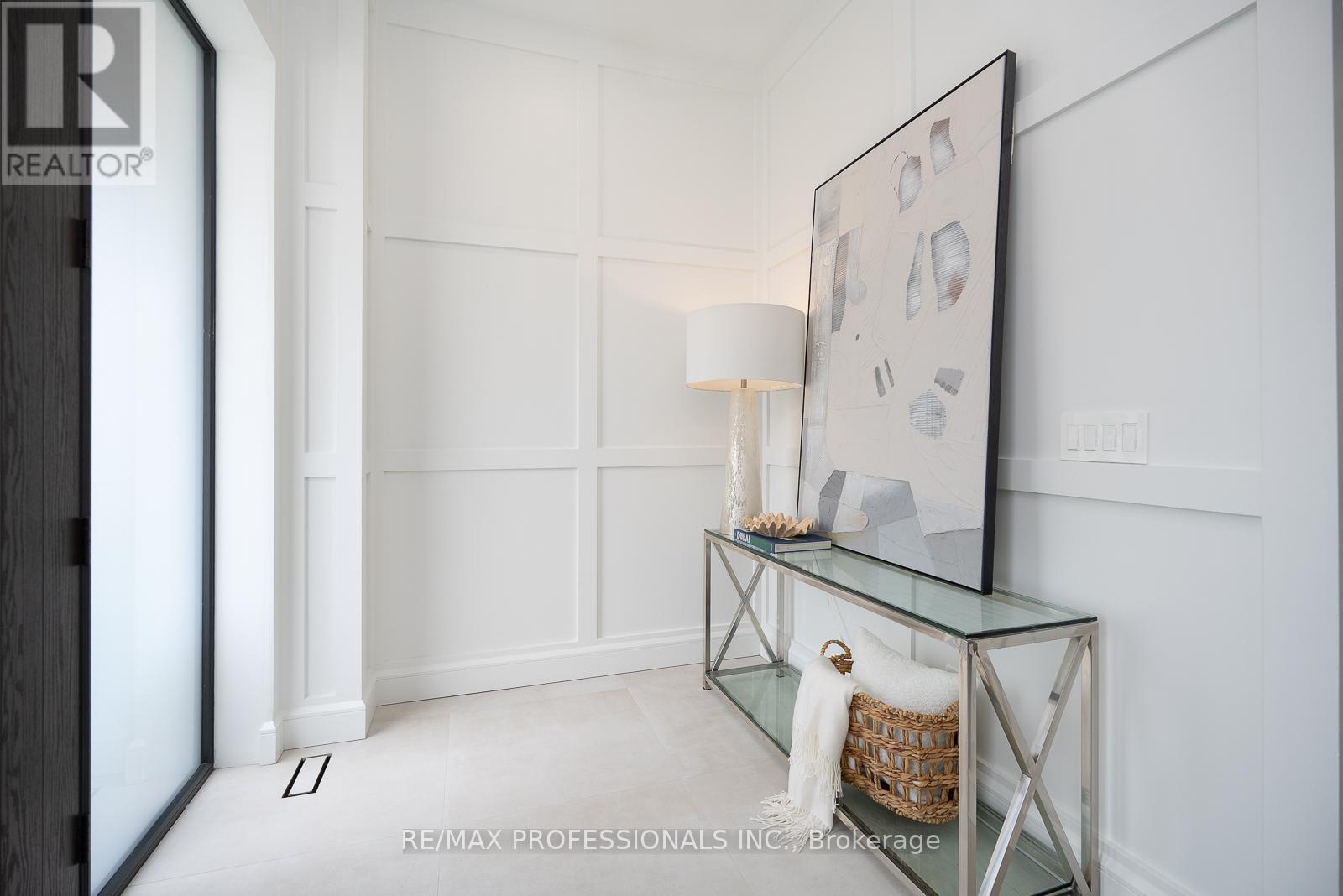 1039 Lorne Park Road, Mississauga, Ontario  L5H 2Z9 - Photo 6 - W13032352