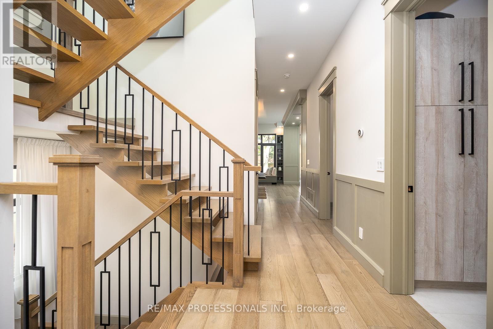 1039 Lorne Park Road, Mississauga, Ontario  L5H 2Z9 - Photo 7 - W13032352