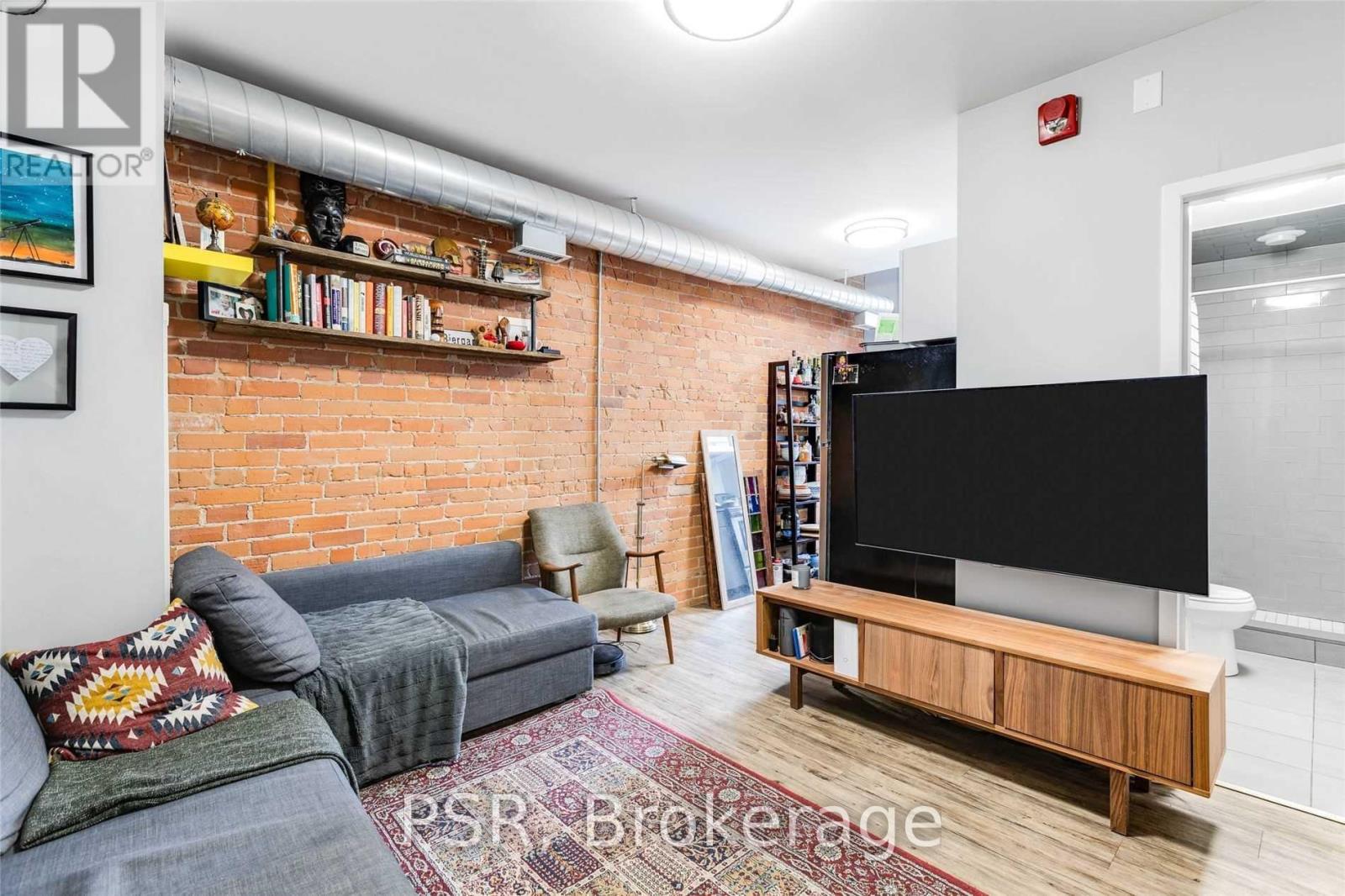 309 - 2870 Dundas Street W, Toronto, Ontario  M6P 1Y8 - Photo 5 - W13032366