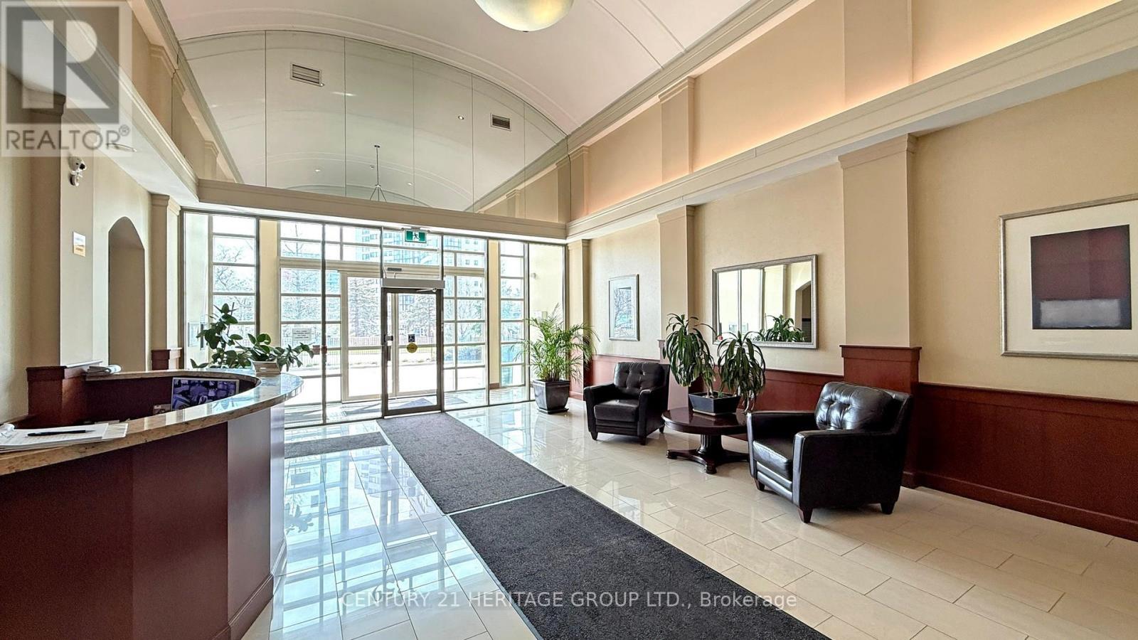 405 - 1359 Rathburn Road E, Mississauga, Ontario  L4W 5P7 - Photo 5 - W13032398