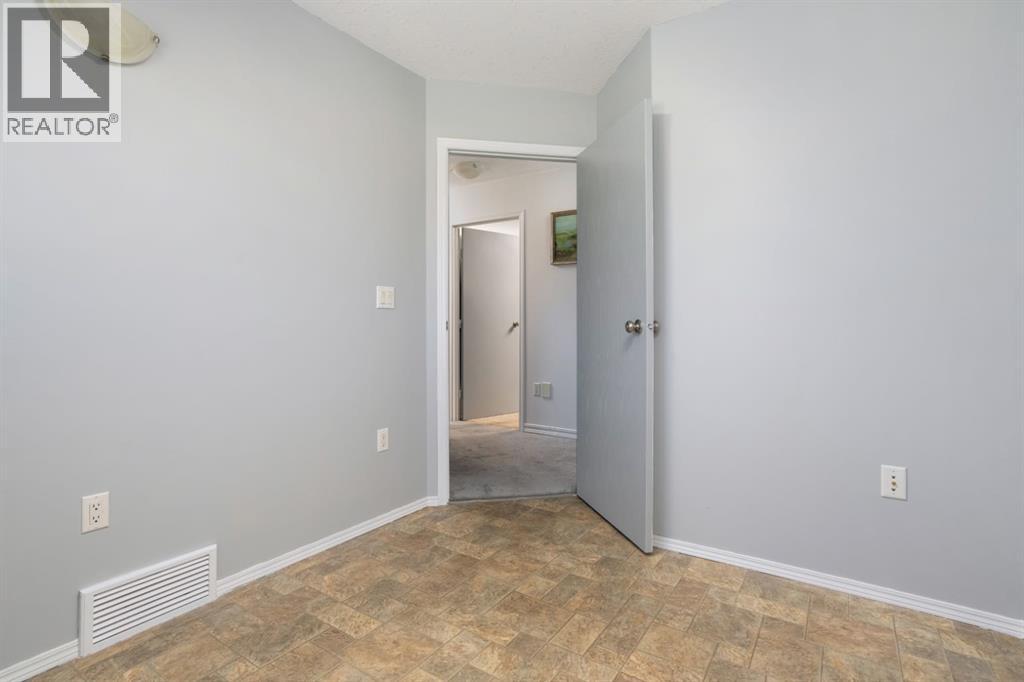 7601 41 Avenue, Camrose, Alberta  T4V 4C7 - Photo 21 - A2285531