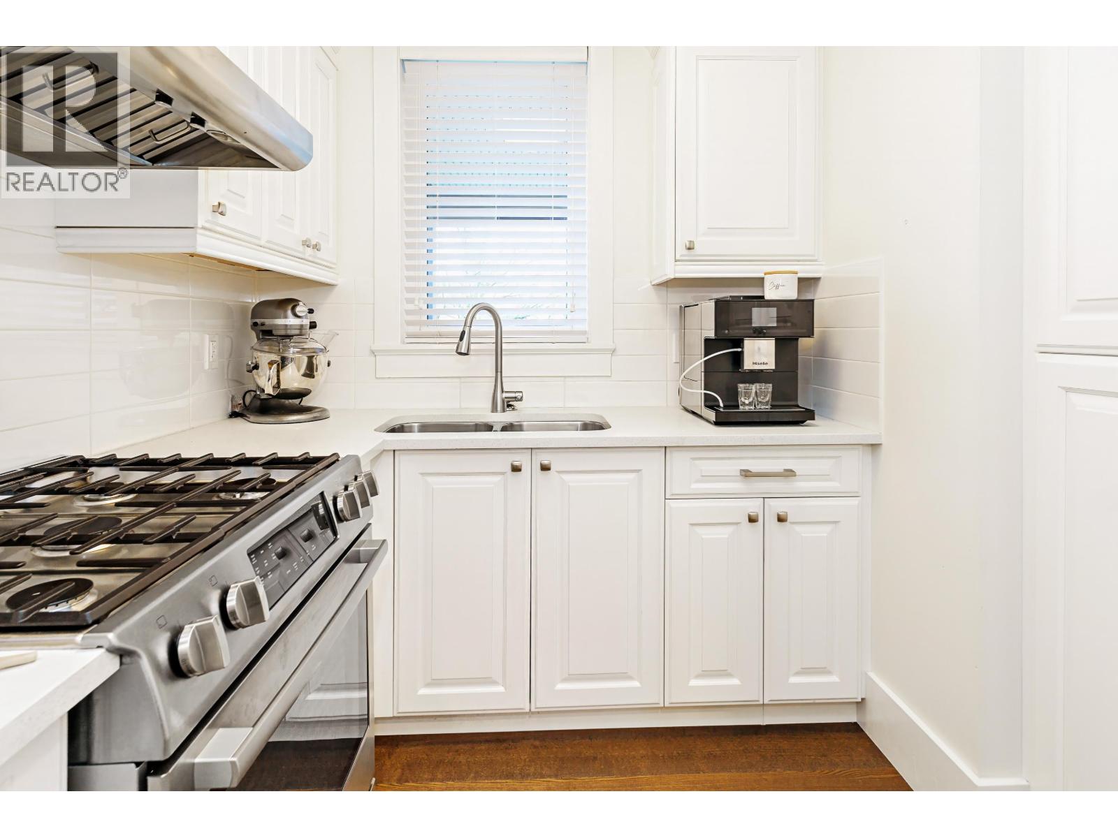 841 Rochester Avenue, Coquitlam, British Columbia  V3K 2W4 - Photo 10 - R3113655