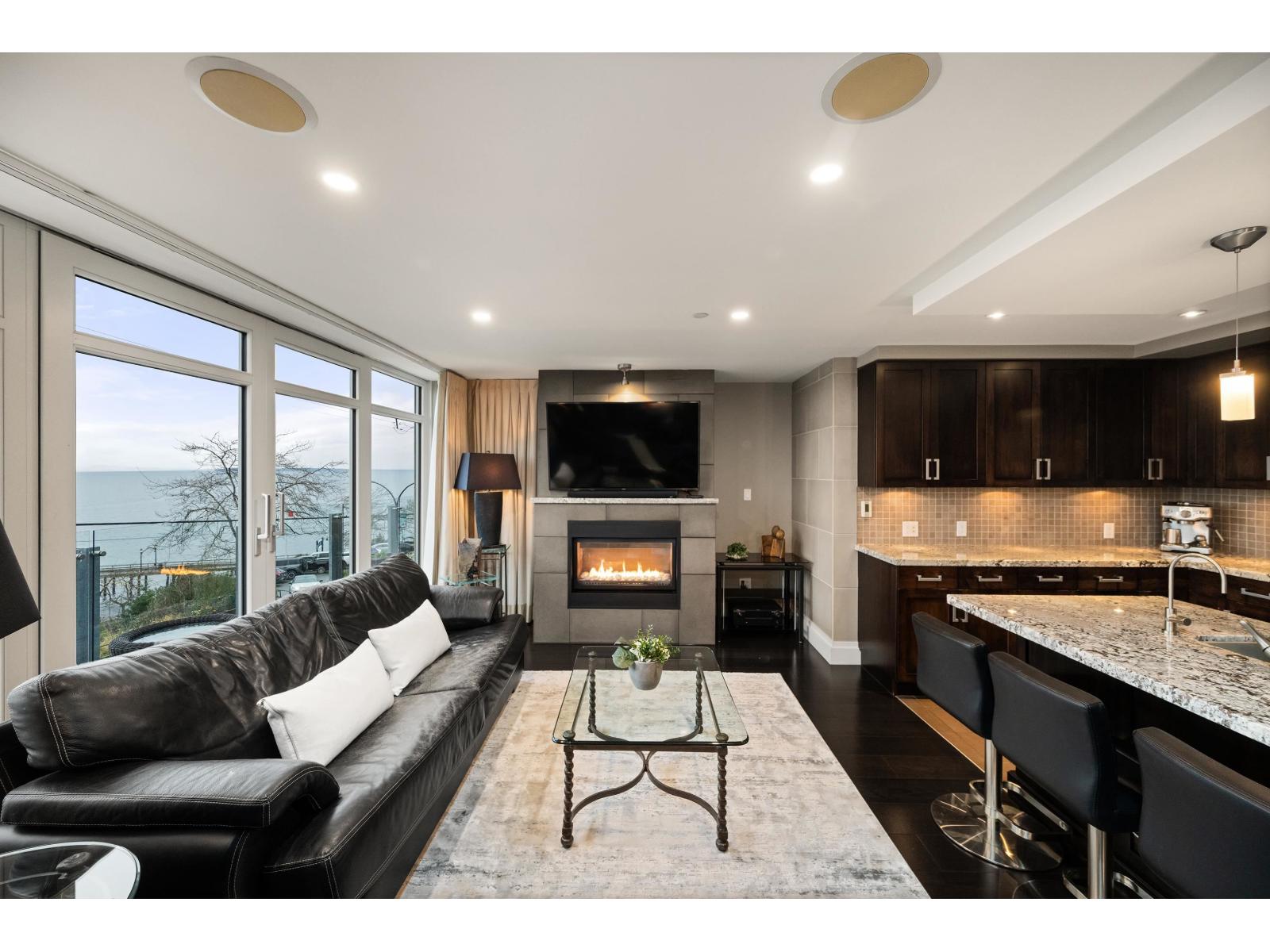 201 15097 Marine Drive, White Rock, British Columbia  V4B 1C5 - Photo 3 - R3099696