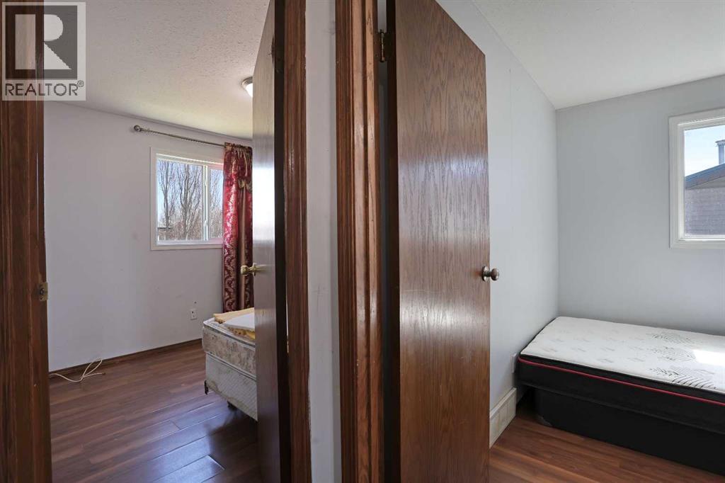 184 Upland Boulevard W, Brooks, Alberta  T1R 0R1 - Photo 18 - A2302379