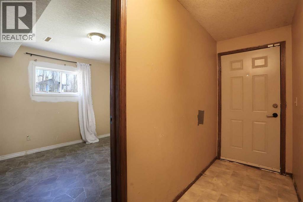 184 Upland Boulevard W, Brooks, Alberta  T1R 0R1 - Photo 37 - A2302379