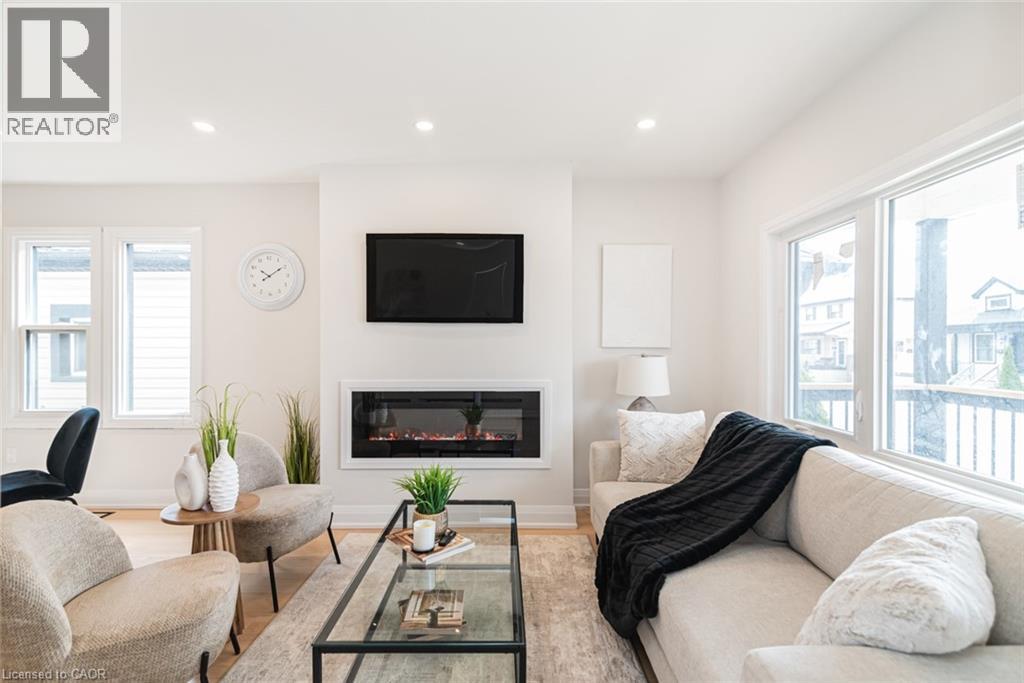 297 BRITANNIA Avenue, Hamilton, Ontario