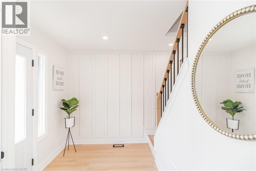 297 Britannia Avenue, Hamilton, Ontario  L8H 1Y2 - Photo 5 - 40823208