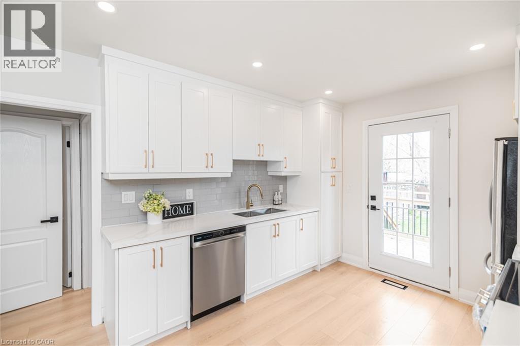 297 Britannia Avenue, Hamilton, Ontario  L8H 1Y2 - Photo 16 - 40823208