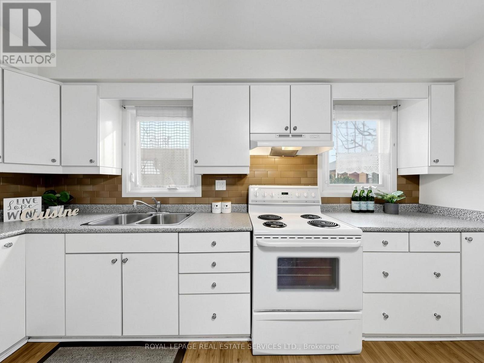 21 - 530 Falgarwood Drive, Oakville, Ontario  L6H 1N3 - Photo 13 - W13018532