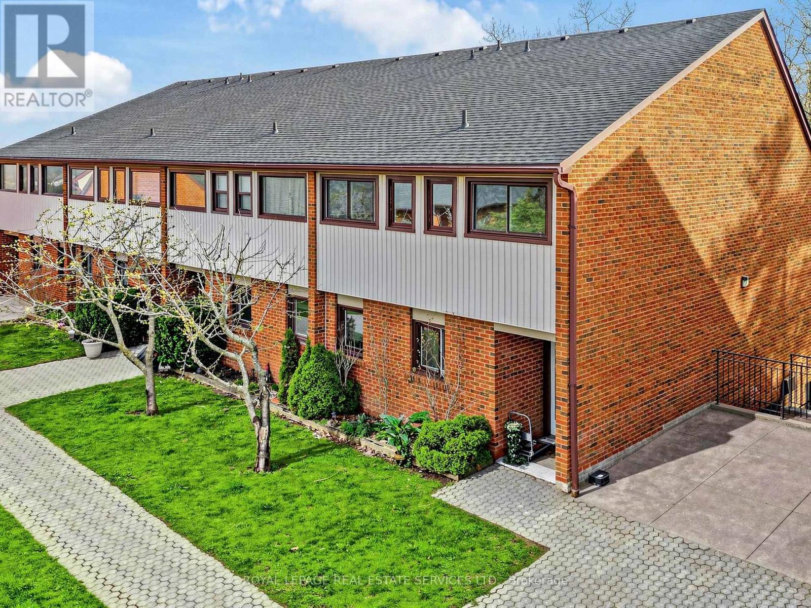 21 - 530 FALGARWOOD DRIVE, Oakville, Ontario